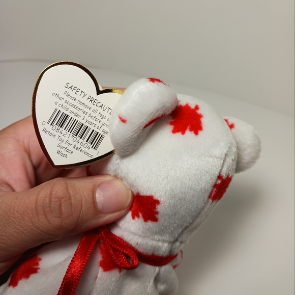 Ty Beanie Babies Chinook the Canadian Bear Canada Exclusive May 24, 2000 - Picture 6 of 8